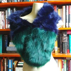 FRANCESCA'S Faux Fur Wrap